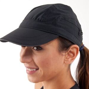 Black Lululemon speedy run hat